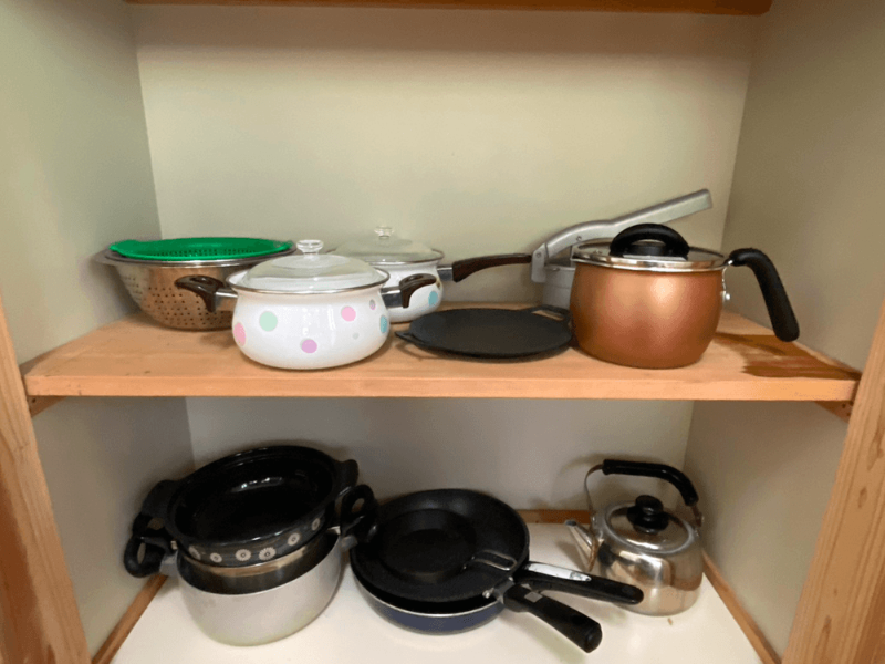 写真：伊豆大島の素泊まり釣り宿「Guesthouse TETSU（ゲストハウステツ）」のキッチン用品その２
