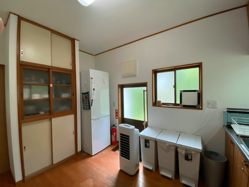写真：伊豆大島の素泊まり釣り宿「Guesthouse TETSU（ゲストハウステツ）」のキッチン用品その５