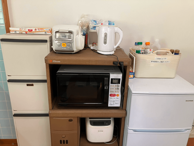 写真：伊豆大島の素泊まり釣り宿「Guesthouse TETSU（ゲストハウステツ）」のキッチン用品その６