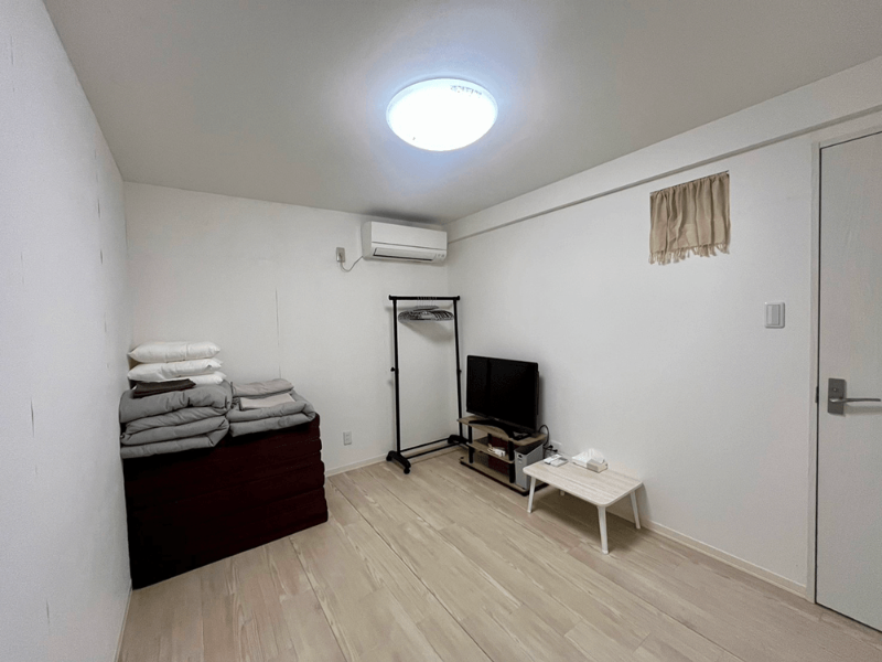 写真：伊豆大島の素泊まり釣り宿「Guesthouse TETSU（ゲストハウステツ）」のエコノミールーム