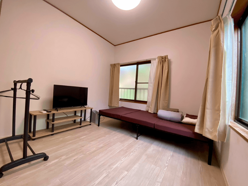 写真：伊豆大島の素泊まり釣り宿「Guesthouse TETSU（ゲストハウステツ）」のスタンダードルーム